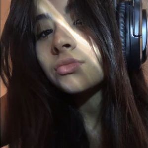 Meet your Posher, Carly